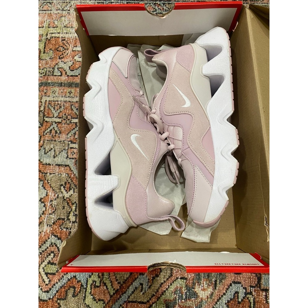 Nike RYZ 365 Womens Size 9 Pink White Chunky Geometric Sneakers BQ4153-600